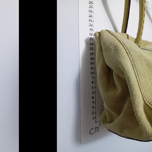 Liz Claiborne green purse with pink lining - Picture 3 of 10